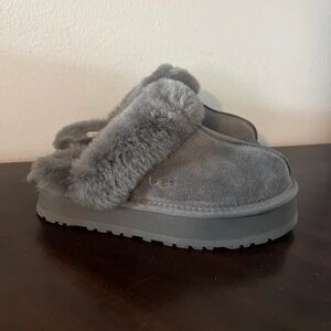 Womens UGG Disquette Platform Clog Slipper - Charcoal size 5